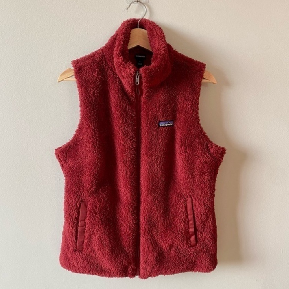 Patagonia Women's Los Gatos Red Fluffy Full Zip
Vest Size Large